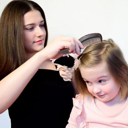 מברשת שיער ScalpCare Pro להסרת קשקשים ומסאז’ קרקפת – מברשת אנטי-סטטית עם עיצוב ארגונומי לטיפול מקצועי בשיער ובקרקפת